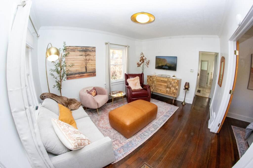 Urban Escape By Mountains W/3br, Wi-fi, Laundry Apartment Salt Lake City