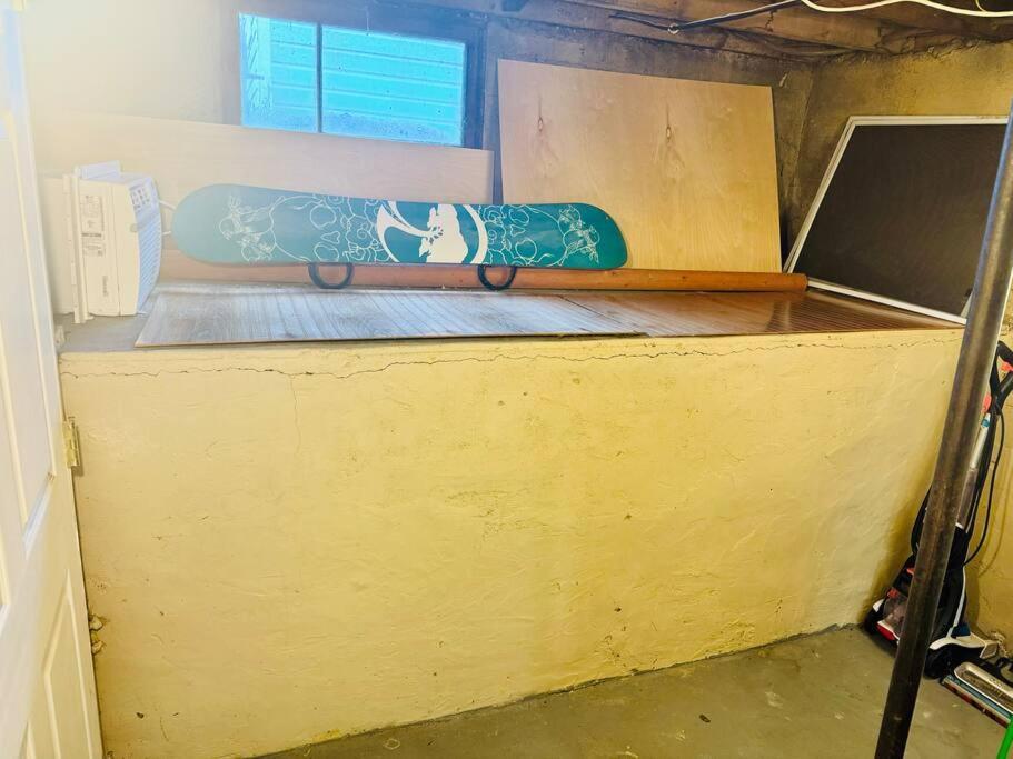 Urban Escape By Mountains W/3br, Wi-fi, Laundry Salt Lake City