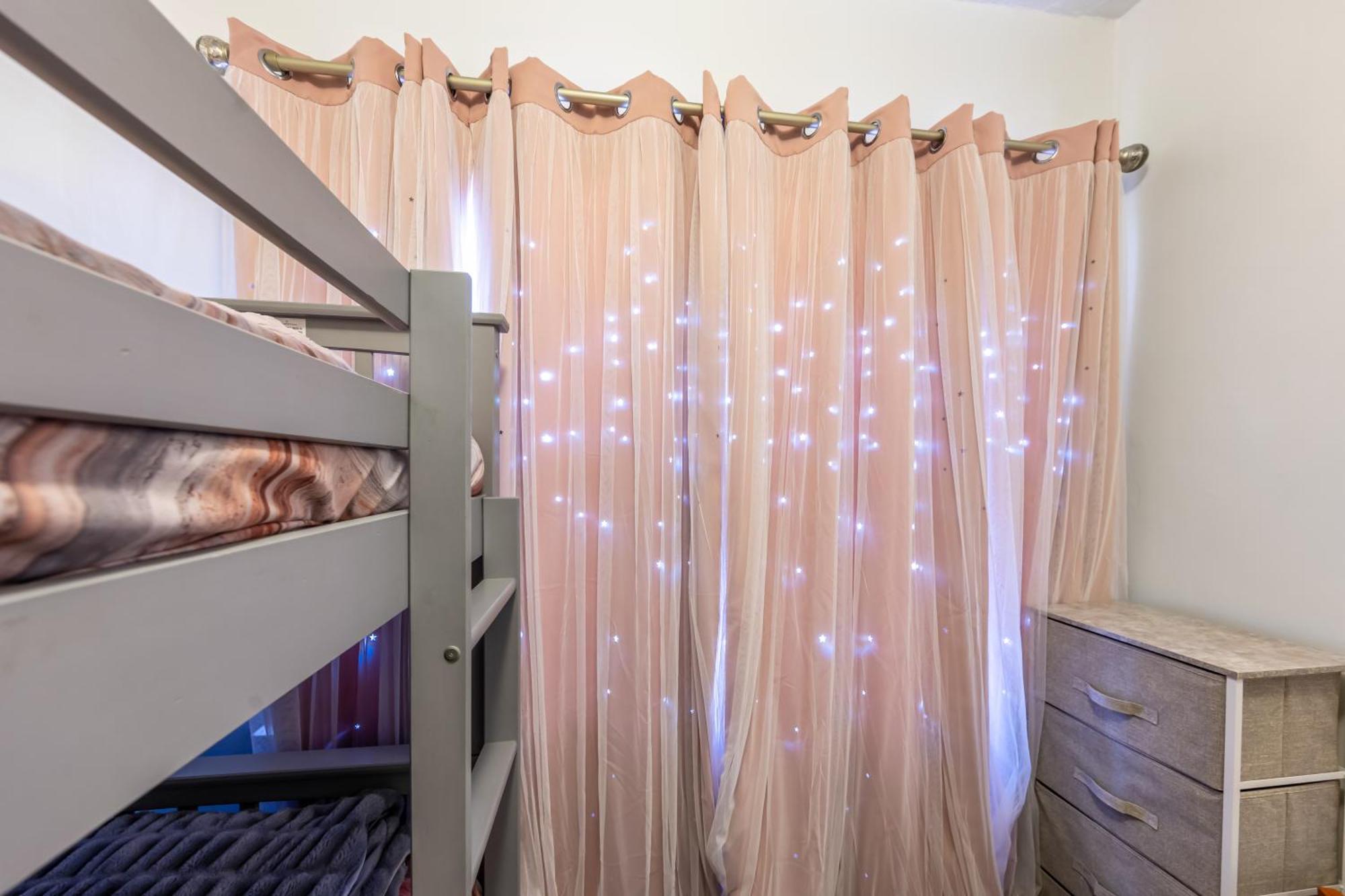 Apartment Urban Escape By Mountains W/3br, Wi-fi, Laundry Salt Lake City