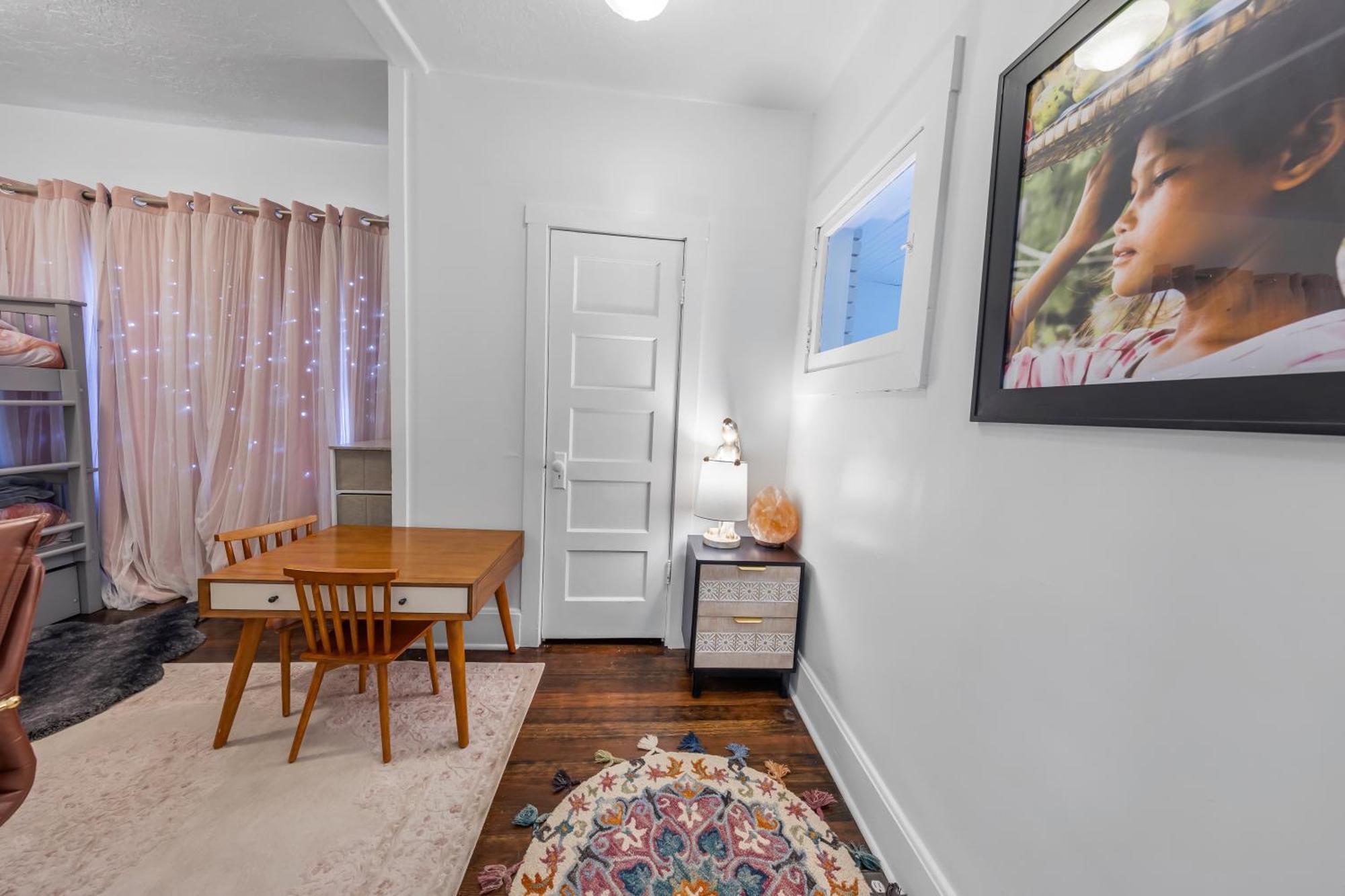 Urban Escape By Mountains W/3br, Wi-fi, Laundry Salt Lake City
