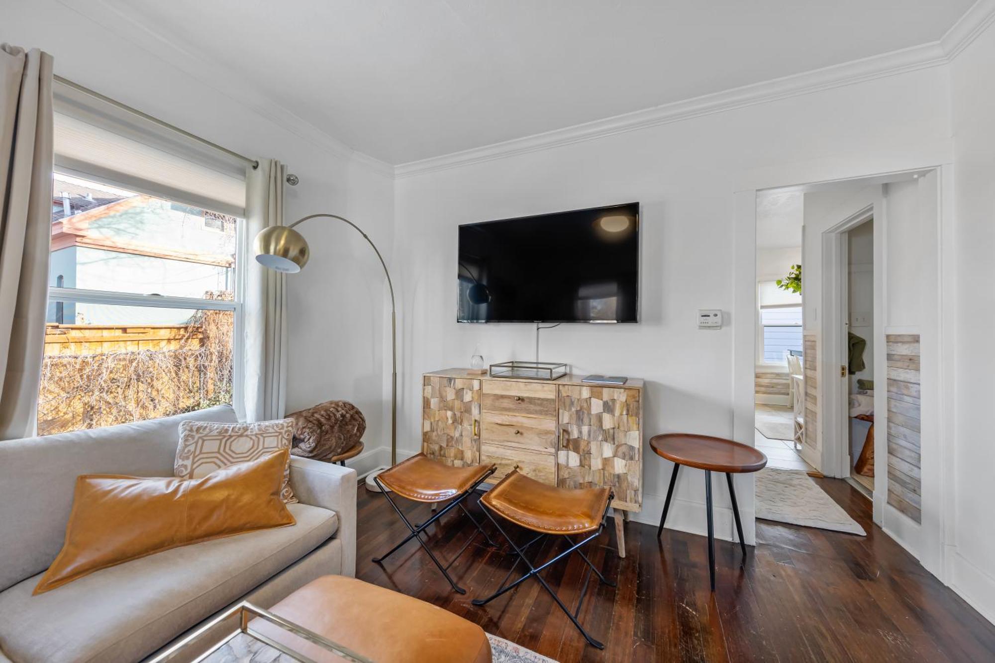 Urban Escape By Mountains W/3br, Wi-fi, Laundry Salt Lake City